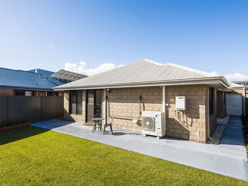 21 Casitas Street, Champion Lakes WA 6111