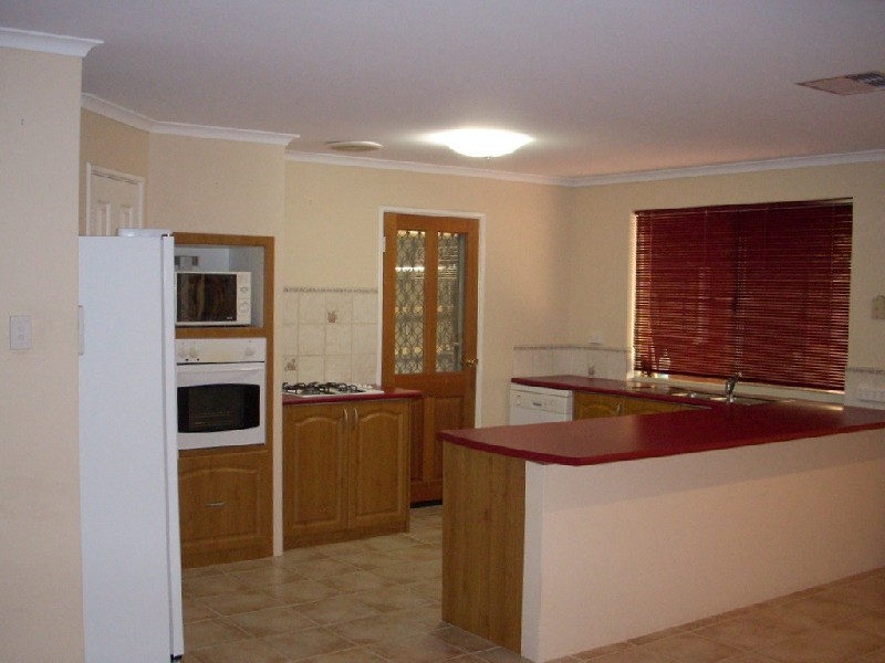 17 wiakiki, Safety Bay WA 6169