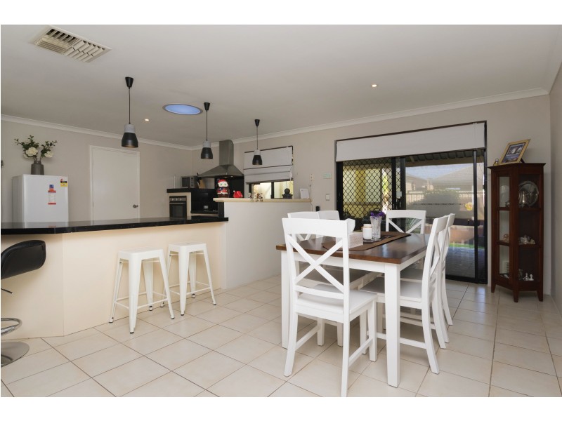 12 Oxburgh Link, Success WA 6164