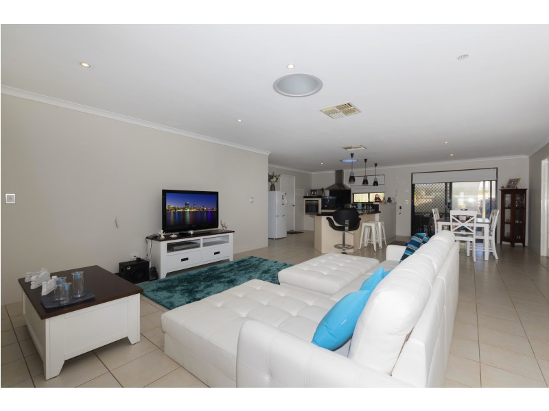 12 Oxburgh Link, Success WA 6164