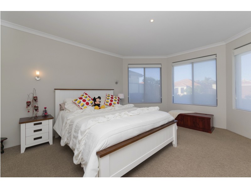 12 Oxburgh Link, Success WA 6164