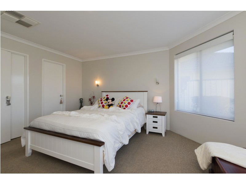 12 Oxburgh Link, Success WA 6164