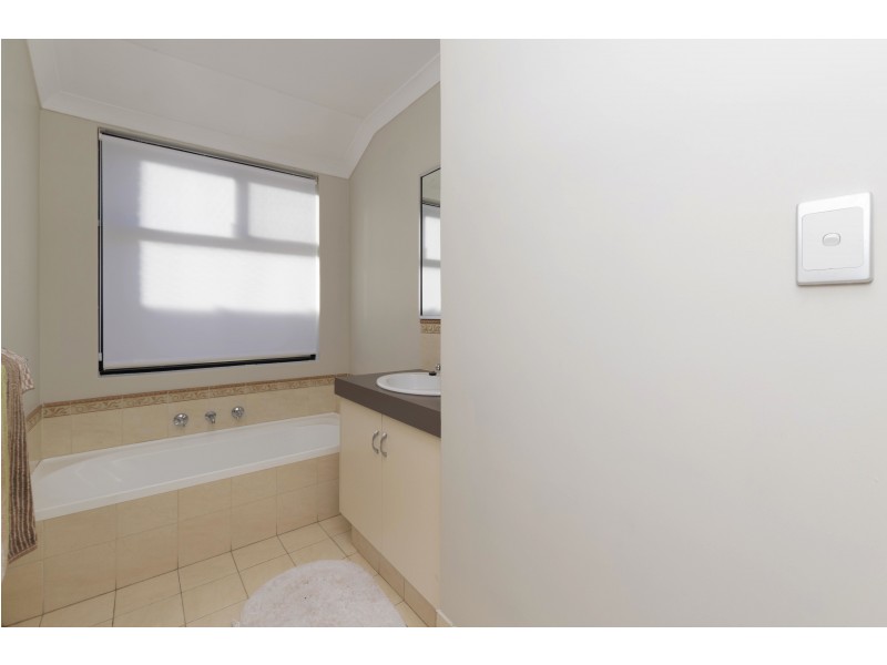 12 Oxburgh Link, Success WA 6164