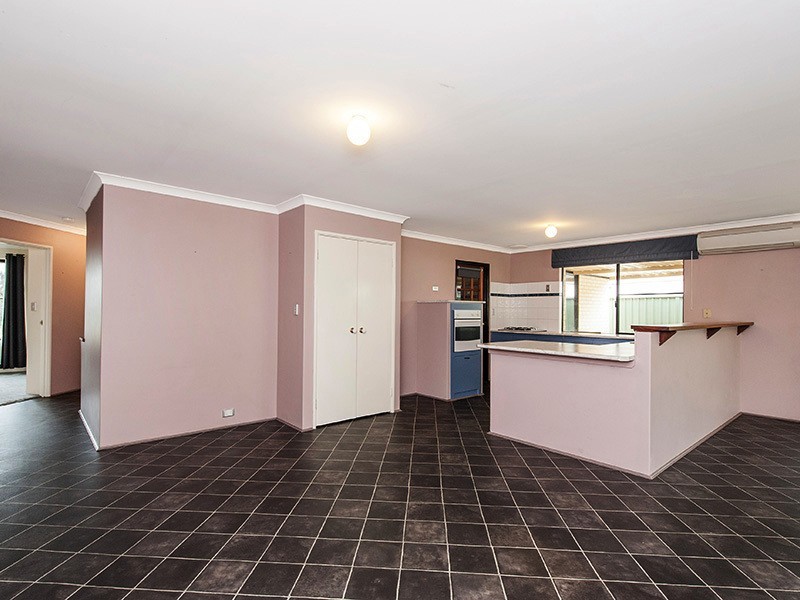 3 Jitti Ct, South Guildford WA 6055