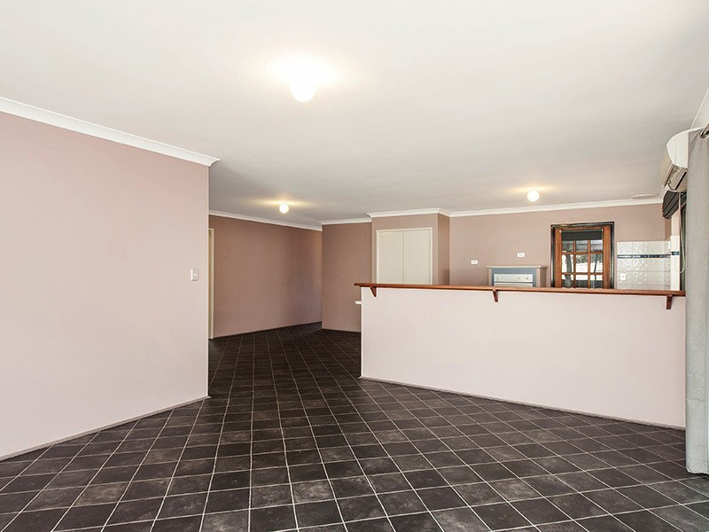 3 Jitti Ct, South Guildford WA 6055