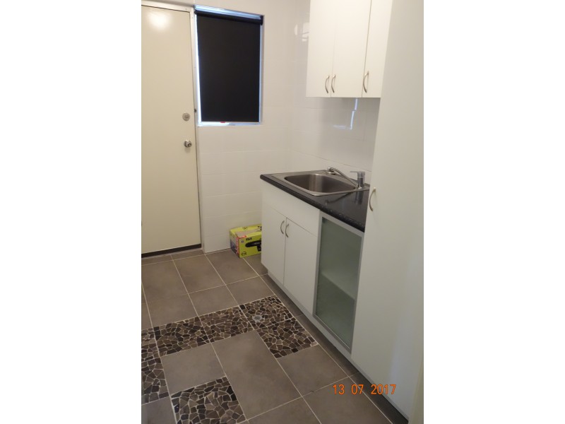 213A Ravenswood Dr, Westminster WA 6061