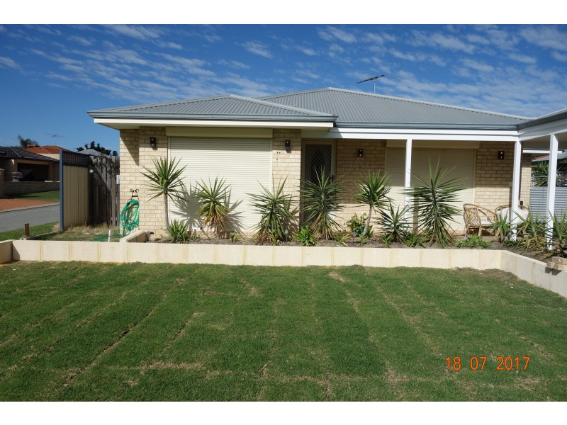 2 Auburn Cl, Marangaroo WA 6064