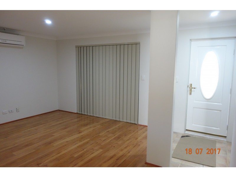 2 Auburn Cl, Marangaroo WA 6064