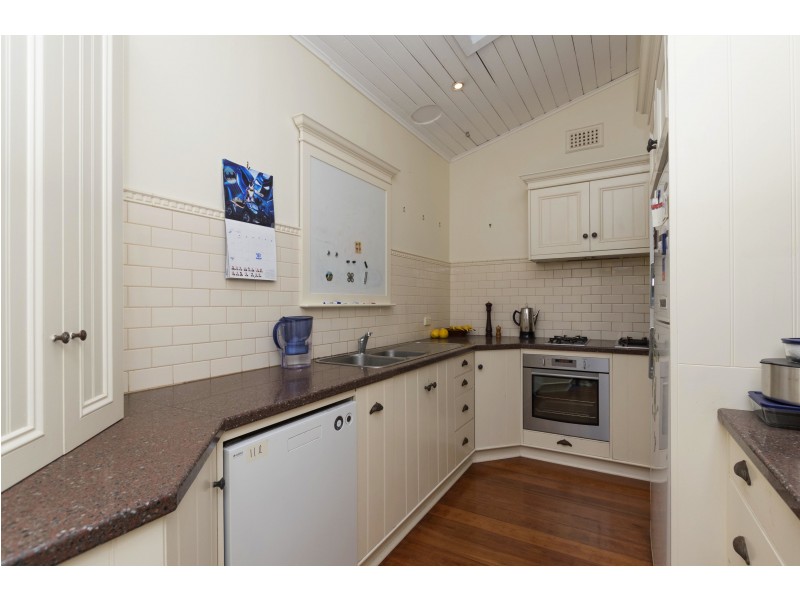 9 Hubert St, Guildford WA 6055