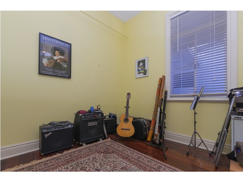 9 Hubert St, Guildford WA 6055