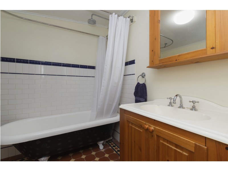 9 Hubert St, Guildford WA 6055