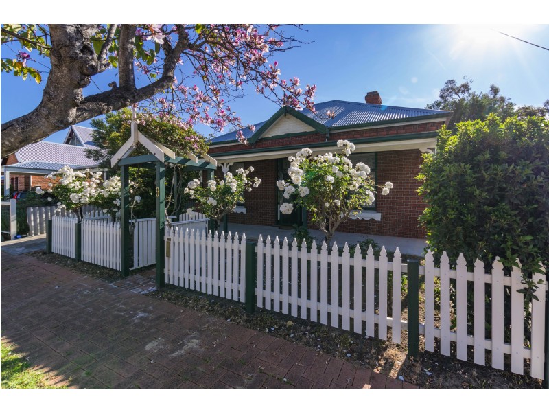 9 Hubert St, Guildford WA 6055