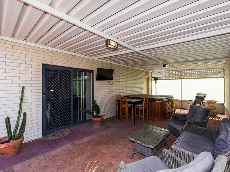 21 Brabourne St, Maddington WA 6109