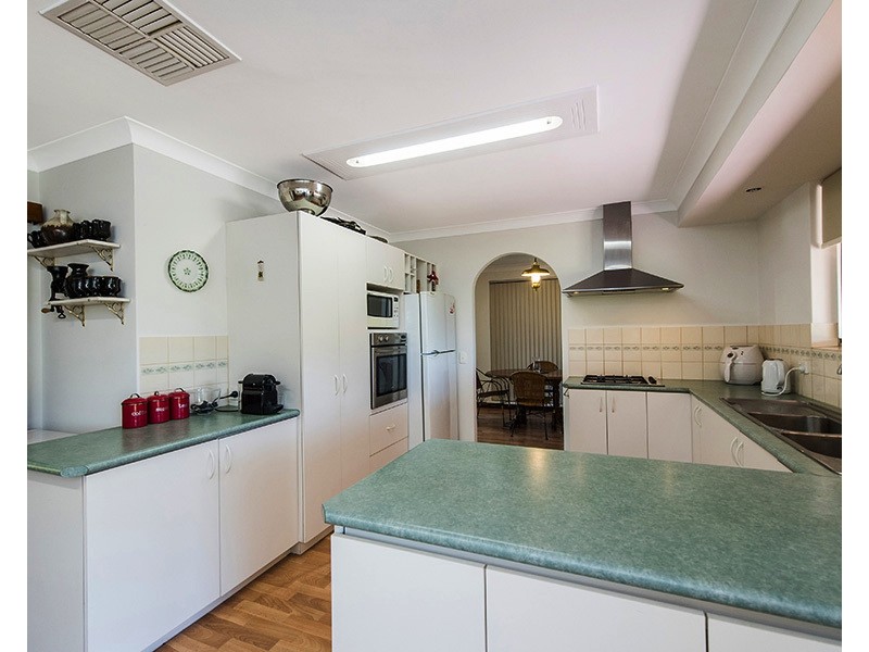 21 Brabourne St, Maddington WA 6109