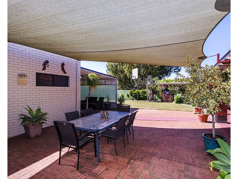 21 Brabourne St, Maddington WA 6109