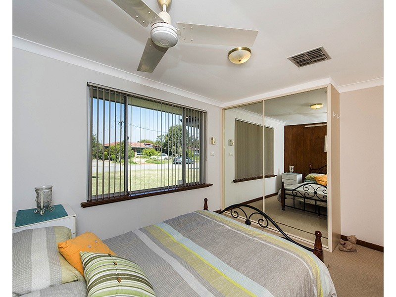 21 Brabourne St, Maddington WA 6109