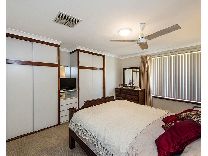 21 Brabourne St, Maddington WA 6109