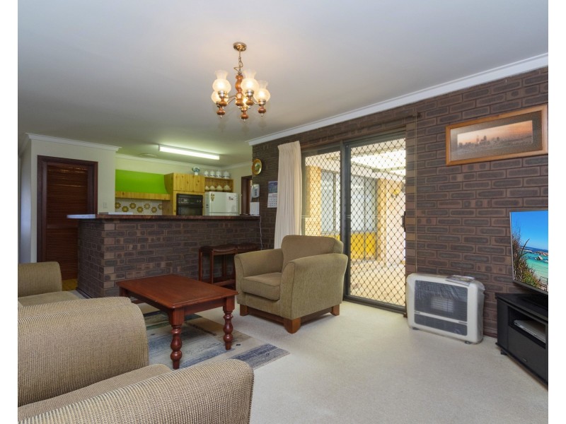 47 Avocet Rd, Stirling WA 6021