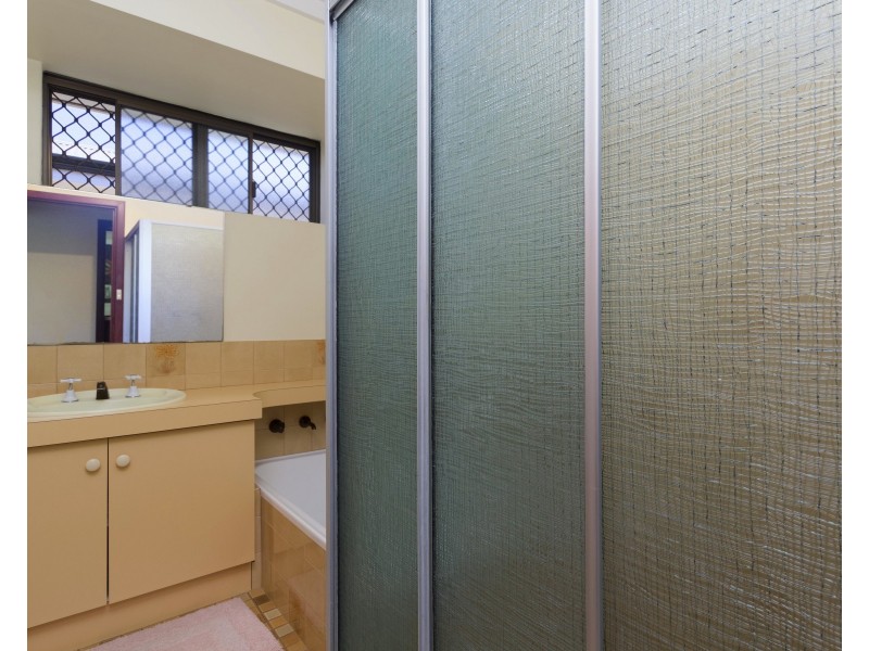 47 Avocet Rd, Stirling WA 6021