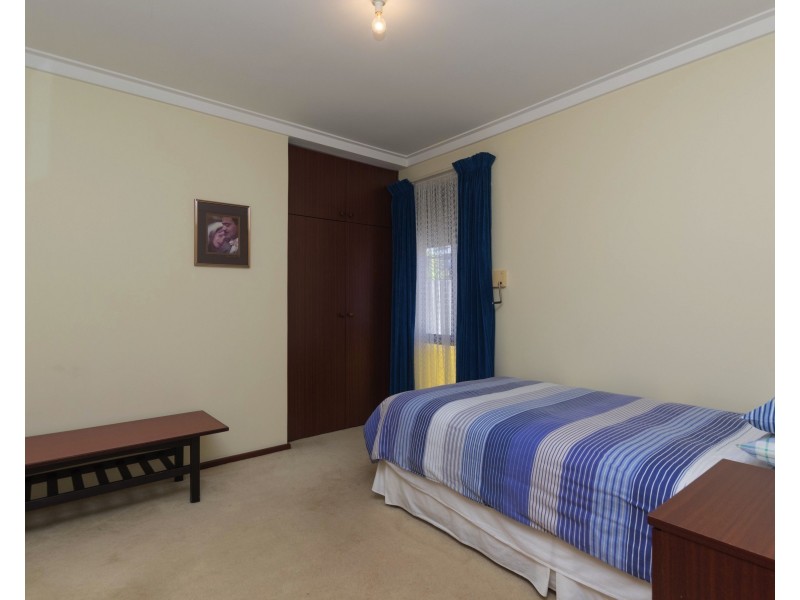 47 Avocet Rd, Stirling WA 6021