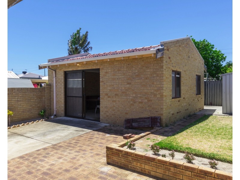 47 Avocet Rd, Stirling WA 6021