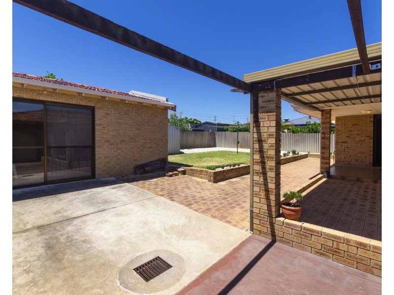 47 Avocet Rd, Stirling WA 6021