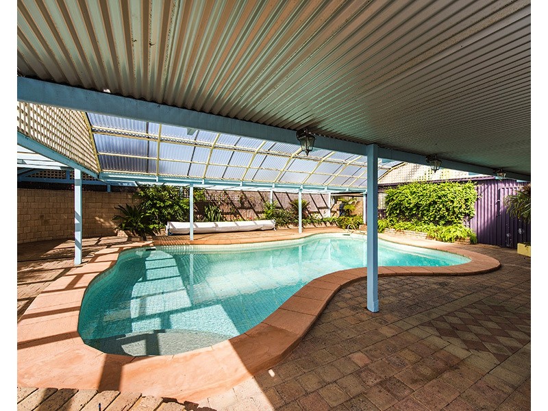 13 Kitson St, Rockingham WA 6168