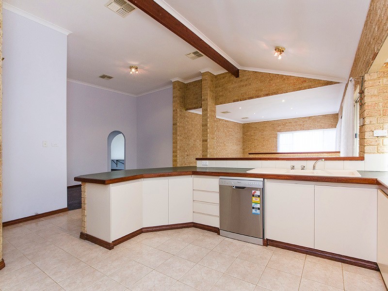 9 Amber Ct, Maida Vale WA 6057