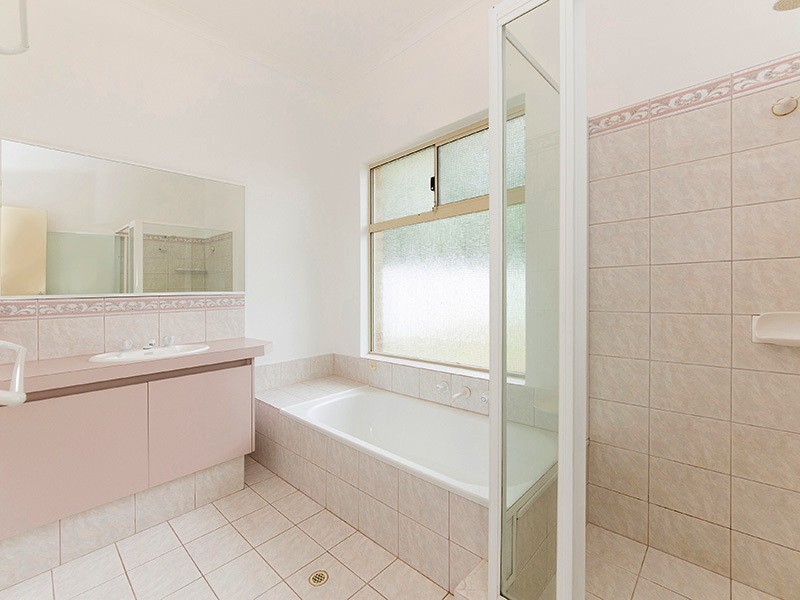 9 Amber Ct, Maida Vale WA 6057