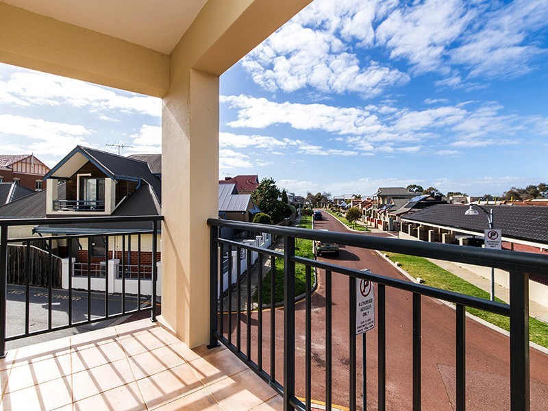 6/1 Plaistow St, Joondalup WA 6027