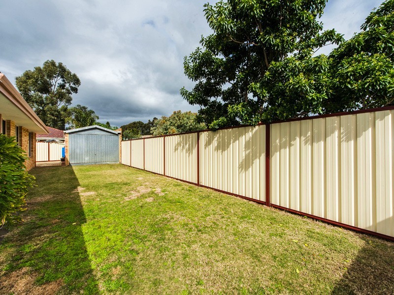 21 Firetail Ct, Seville Grove WA 6112