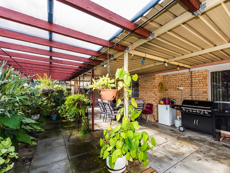 21 Firetail Ct, Seville Grove WA 6112