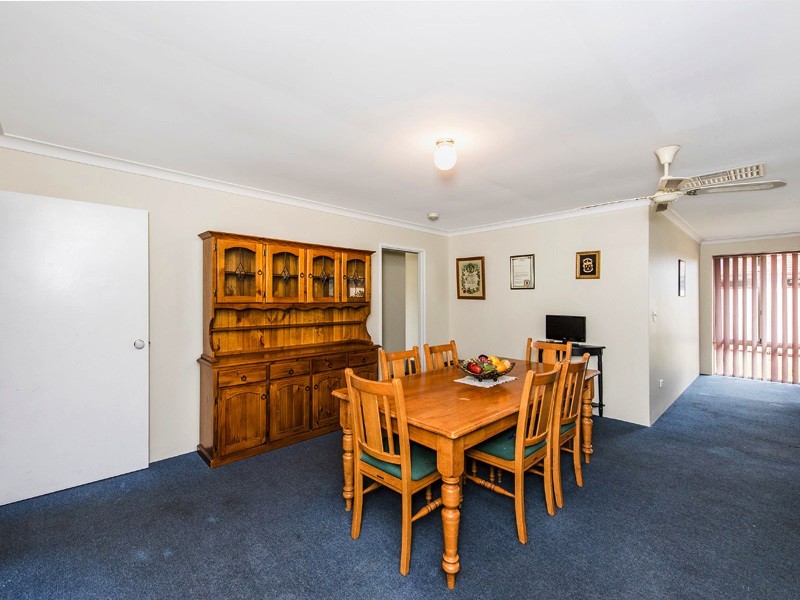 21 Firetail Ct, Seville Grove WA 6112