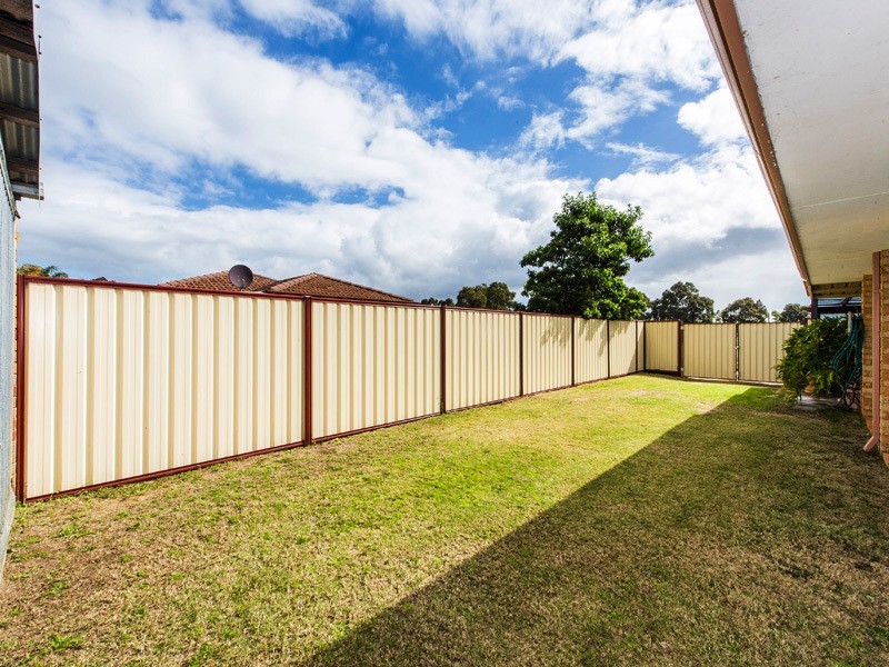 21 Firetail Ct, Seville Grove WA 6112