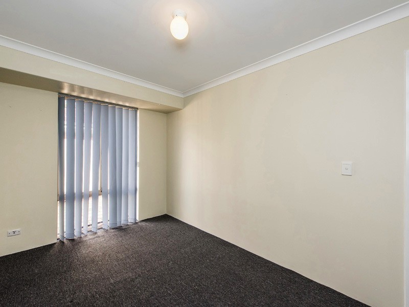 21 Firetail Ct, Seville Grove WA 6112