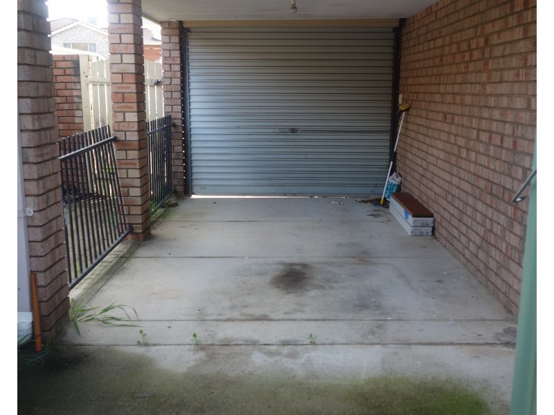 6 Rawlinson Dr, Marangaroo WA 6064