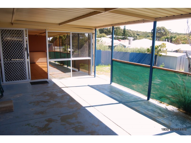 8 Claygate Rd, Hamilton Hill WA 6163