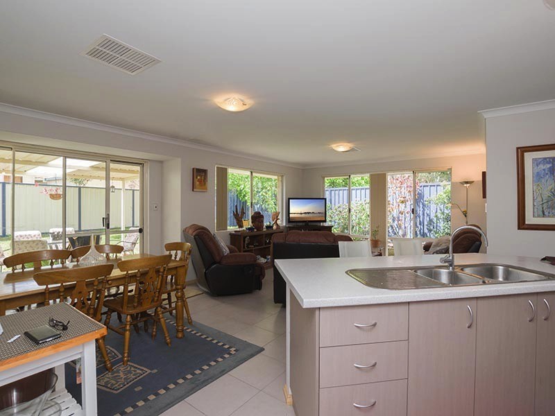 19d Byford Dr, Byford WA 6122