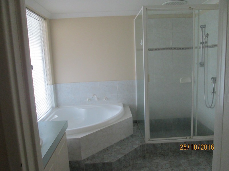 36 Waterford Ave, Waterford WA 6152