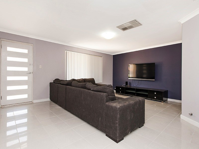 35 Mammoth Court, Ballajura WA 6066