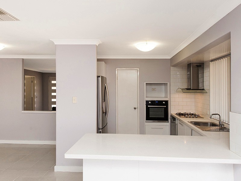 35 Mammoth Court, Ballajura WA 6066
