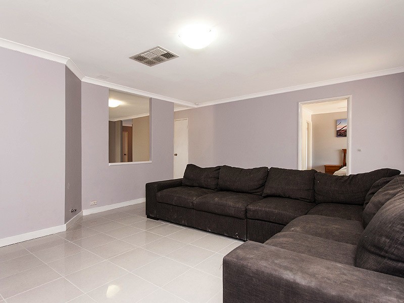 35 Mammoth Court, Ballajura WA 6066