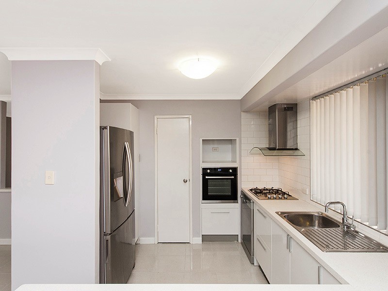 35 Mammoth Court, Ballajura WA 6066