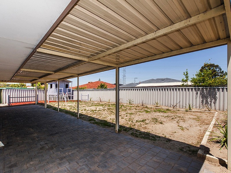35 Mammoth Court, Ballajura WA 6066