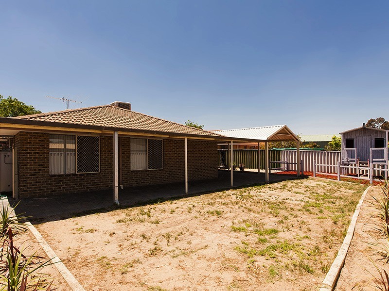 35 Mammoth Court, Ballajura WA 6066
