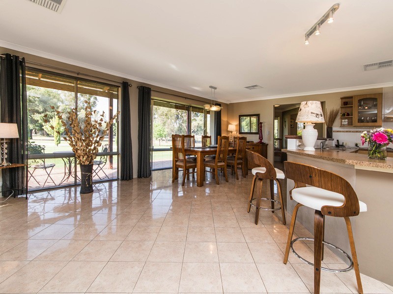 39 Meadowbrook Rtt, Oakford WA 6121