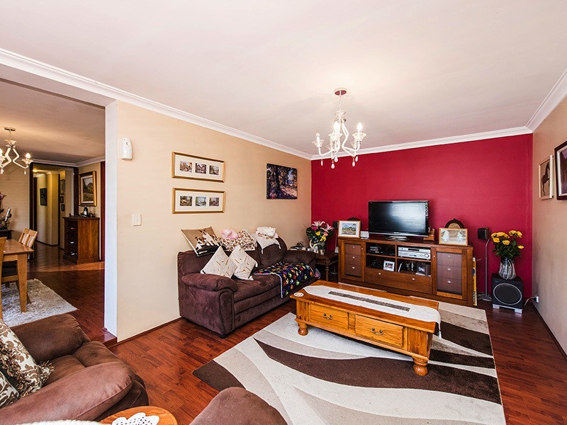 11 Shirley Rd, Walliston WA 6076