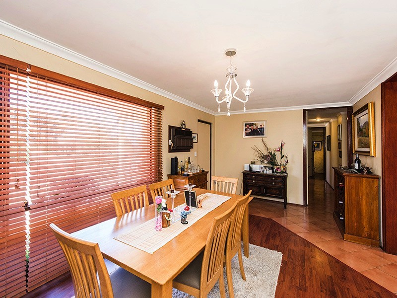 11 Shirley Rd, Walliston WA 6076