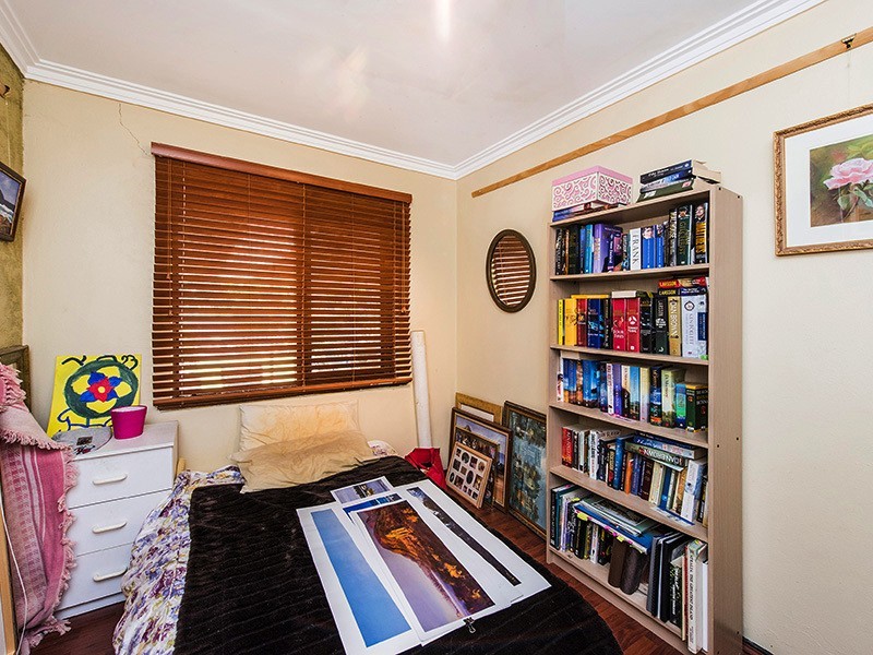 11 Shirley Rd, Walliston WA 6076