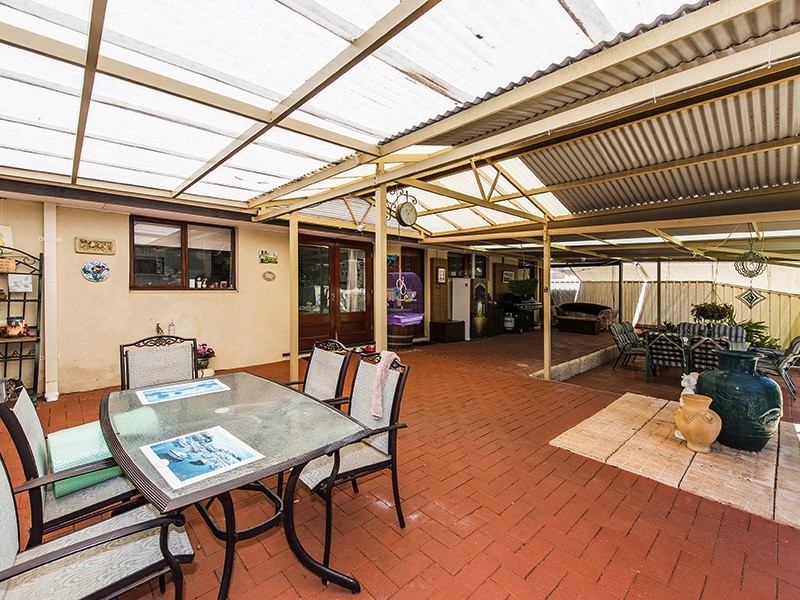 11 Shirley Rd, Walliston WA 6076